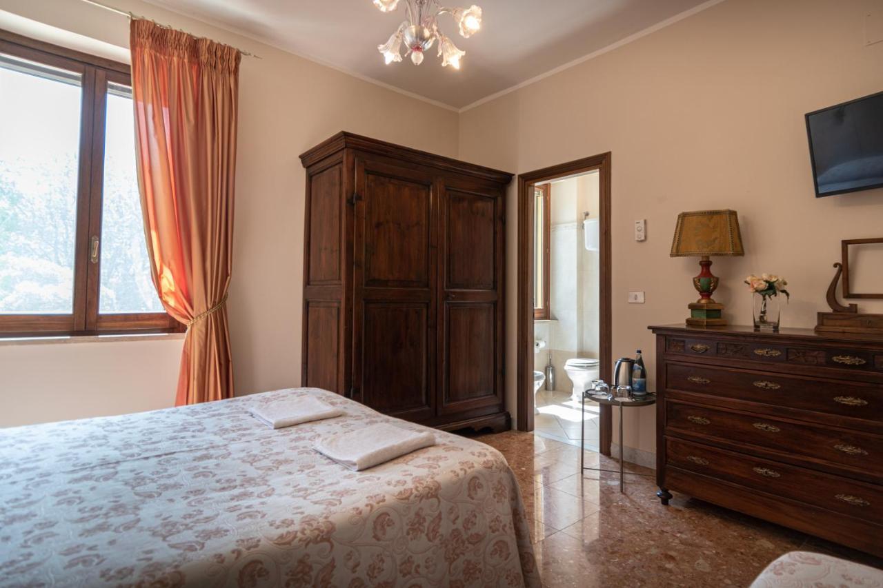 Agriturismo Villa Val D'Olivi Capodacqua  Экстерьер фото