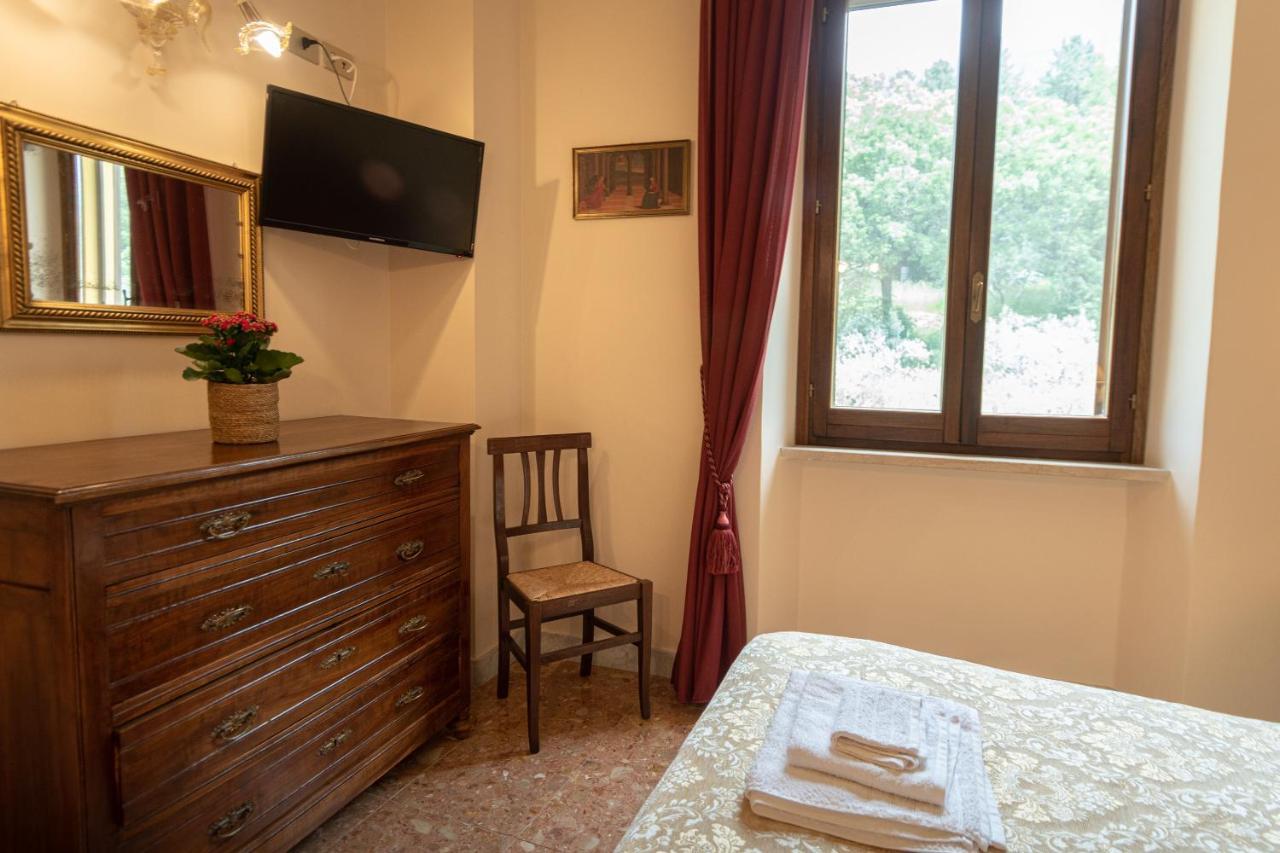 Agriturismo Villa Val D'Olivi Capodacqua  Экстерьер фото
