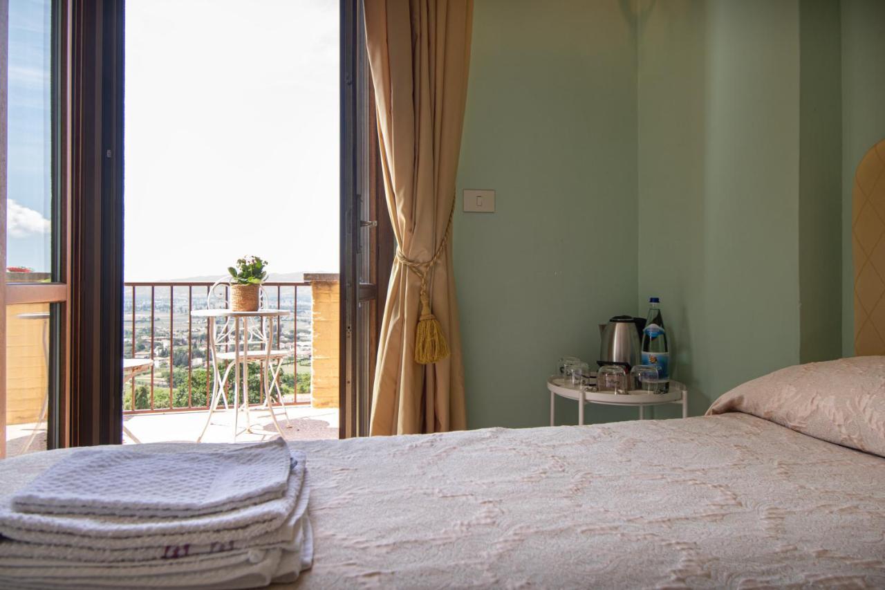 Agriturismo Villa Val D'Olivi Capodacqua  Экстерьер фото