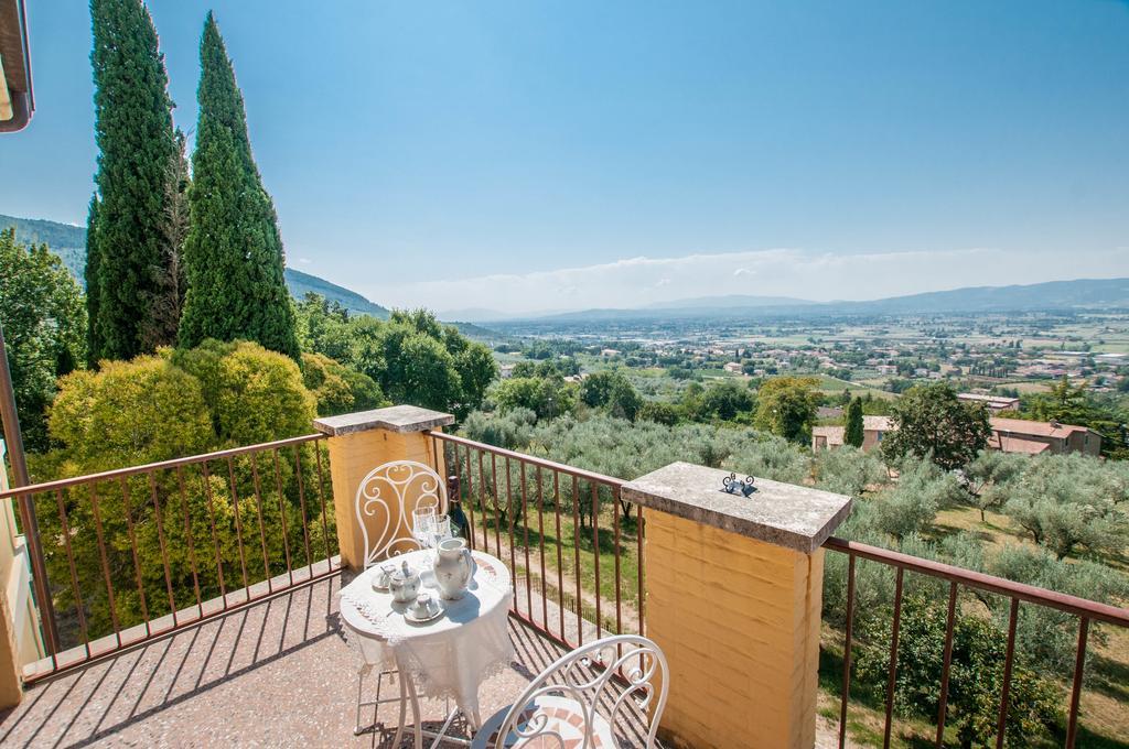 Agriturismo Villa Val D'Olivi Capodacqua  Экстерьер фото